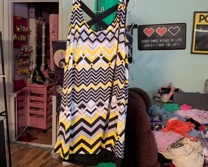 Notations Yellow and Black Zigzag Midi Dress